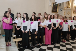 MSZA ŚW.  Z UDZIAŁEM CHÓRU MIEJSKIEGO PIOTRKOWA TRYB. (23.06.2024 R.)