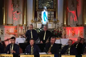 Zaduszki jazzowe (wyk. Kasztelania Swing Band) - 7.11